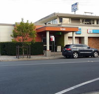 Warners Bay Hotel - St Kilda Accommodation