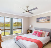 Waterfront at Point Road - St Kilda Accommodation