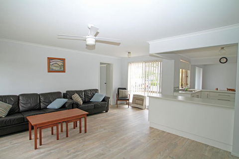 Waterfront On Plover - St Kilda Accommodation 1