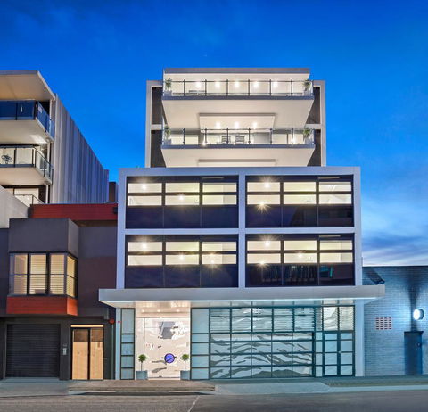 The Hamptons Apartments - Port Melbourne - St Kilda Accommodation 0