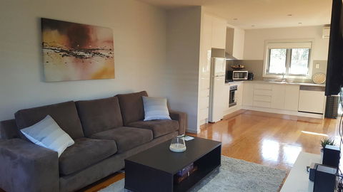 Central To Cowes - St Kilda Accommodation 1