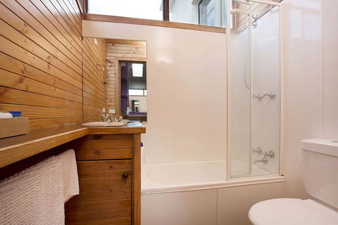 Plummers Mill - Central Townhouse - St Kilda Accommodation 5