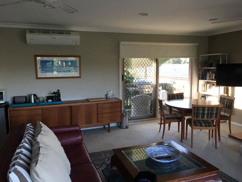 Andrew's On Topaz - St Kilda Accommodation 12