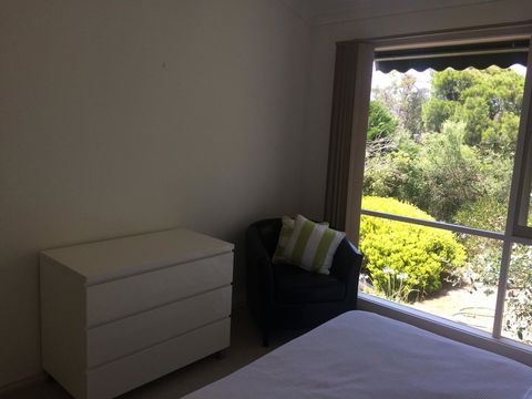 Andrew's On Topaz - St Kilda Accommodation 17