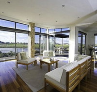 19 Glen Eagles Close - St Kilda Accommodation