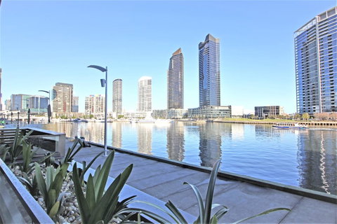 Auzzie Apartments Docklands, Melbourne - St Kilda Accommodation 13