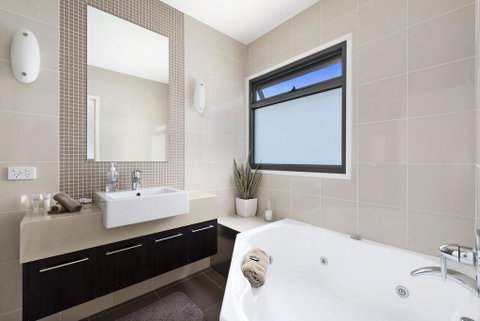 Beach And Reef - St Kilda Accommodation 7