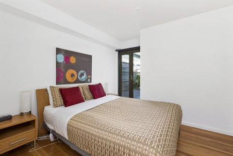 Beach And Reef - St Kilda Accommodation 5