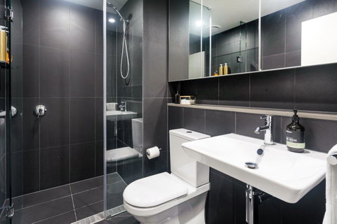 Stylish Apartment+Netflix - St Kilda Accommodation 18