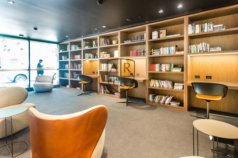 Stylish Apartment+Netflix - St Kilda Accommodation 11