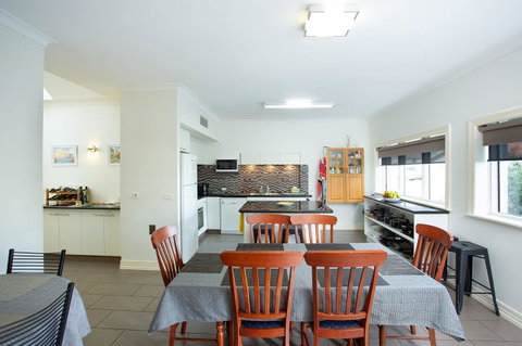 Austral Place 88 Via Merri River - St Kilda Accommodation 2