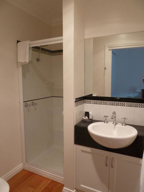 Beechwood Apartment - St Kilda Accommodation 8