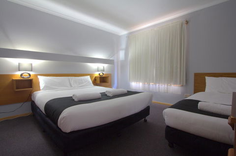 Blue Whale Motor Inn & Apartments - St Kilda Accommodation 1