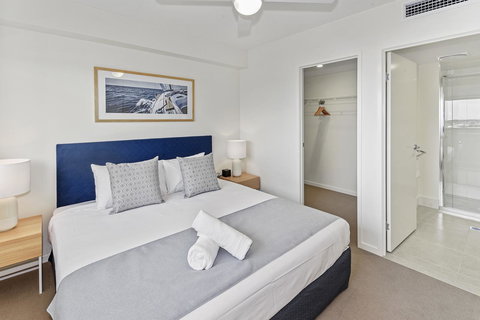 Aquarius Kawana - St Kilda Accommodation 23