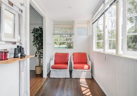 Lake Weyba Noosa Lodge & Kangaroos - St Kilda Accommodation 19