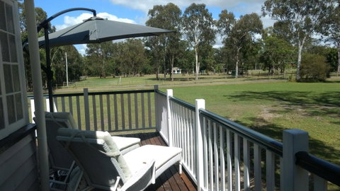 Lake Weyba Noosa Lodge & Kangaroos - St Kilda Accommodation 17