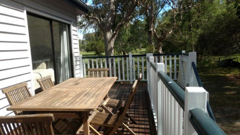 Lake Weyba Noosa Lodge & Kangaroos - St Kilda Accommodation 21
