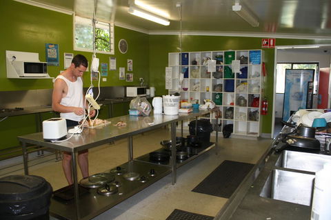 Nomads Airlie Beach - St Kilda Accommodation 12