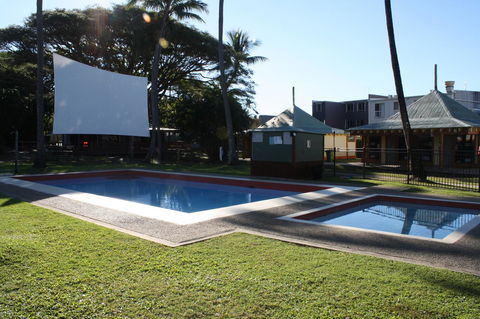 Nomads Airlie Beach - St Kilda Accommodation 21
