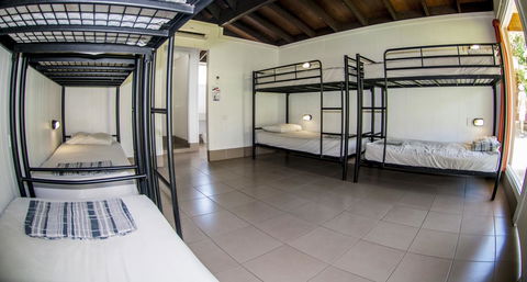 Nomads Airlie Beach - St Kilda Accommodation 3