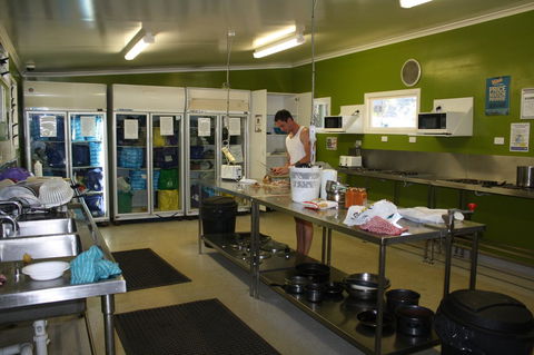 Nomads Airlie Beach - St Kilda Accommodation 19