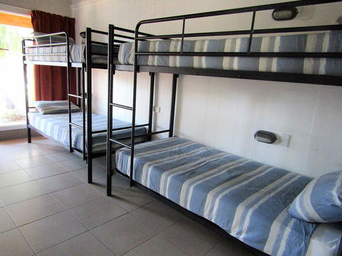 Nomads Airlie Beach - St Kilda Accommodation 7