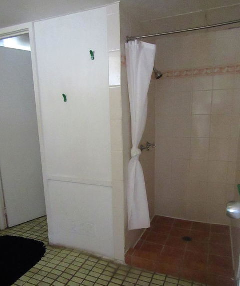 Nomads Airlie Beach - St Kilda Accommodation 4