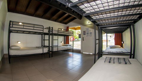 Nomads Airlie Beach - St Kilda Accommodation 17
