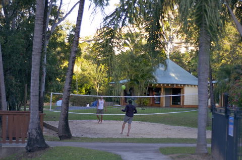 Nomads Airlie Beach - St Kilda Accommodation 8