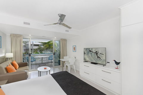 By The Sea Port Douglas - St Kilda Accommodation 19