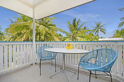 By The Sea Port Douglas - St Kilda Accommodation 16