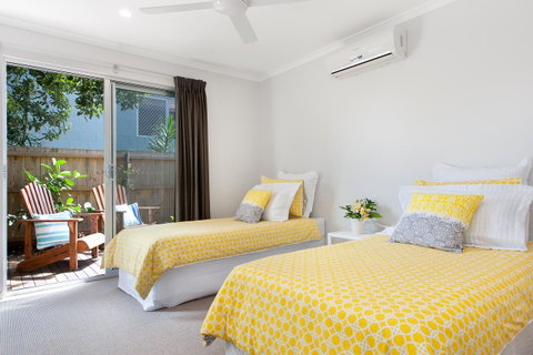 Jolly Roger's Beach House - St Kilda Accommodation 10