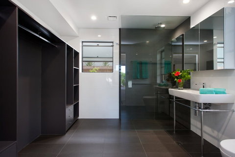 Jolly Roger's Beach House - St Kilda Accommodation 7
