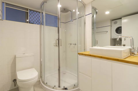 The White House Port Douglas - St Kilda Accommodation 4