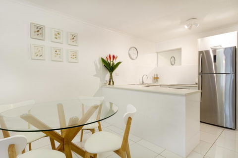 The White House Port Douglas - St Kilda Accommodation 12