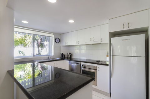 The White House Port Douglas - St Kilda Accommodation 38