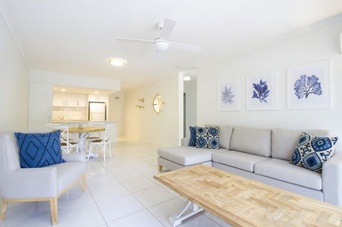The White House Port Douglas - St Kilda Accommodation 5