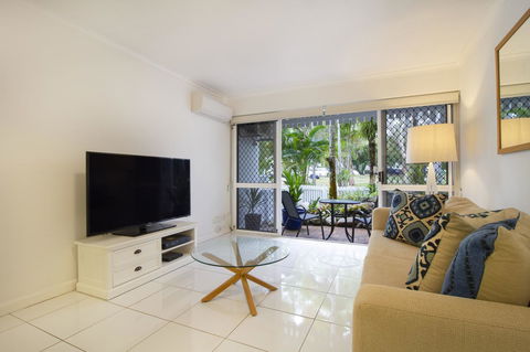 The White House Port Douglas - St Kilda Accommodation 16