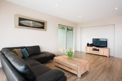 Whitsunday Reflections - St Kilda Accommodation 9