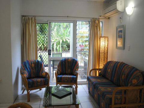 The Port Douglas Queenslander - St Kilda Accommodation 19