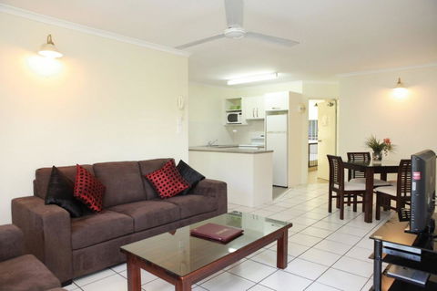 The Port Douglas Queenslander - St Kilda Accommodation 32