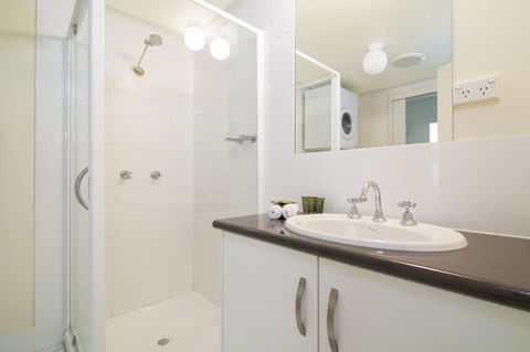 The Port Douglas Queenslander - St Kilda Accommodation 8