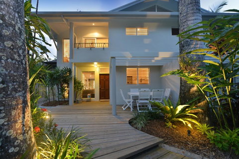[ ANDY'S BEACH HOUSE ] - St Kilda Accommodation 6