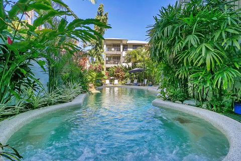 Sea Point On Trinity Beach - St Kilda Accommodation 0