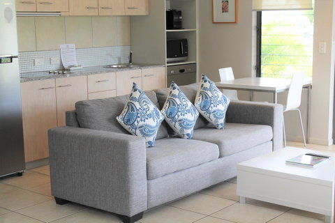 Sea Point On Trinity Beach - St Kilda Accommodation 18