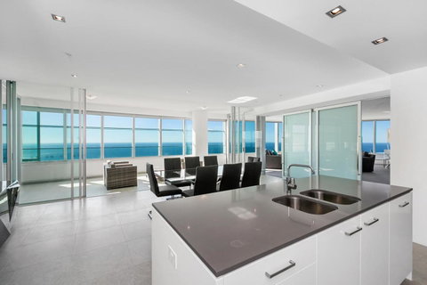 Q1 Resort & Spa - Official - St Kilda Accommodation 29
