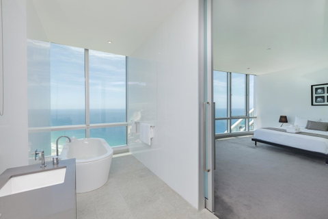 Q1 Resort & Spa - Official - St Kilda Accommodation 12