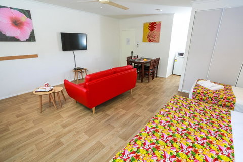 Port Douglas Motel - St Kilda Accommodation 7