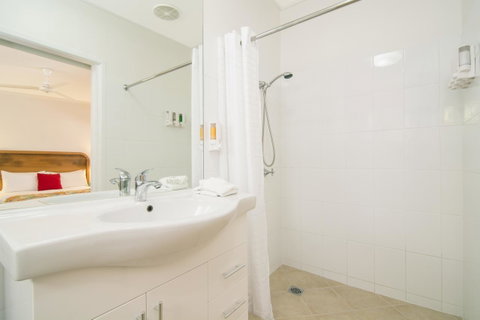 Port Douglas Motel - St Kilda Accommodation 39