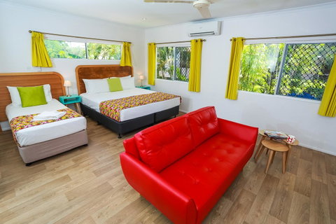 Port Douglas Motel - St Kilda Accommodation 8